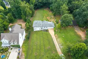 353 Westside Dr, Roswell, GA 30075 - Photo 2