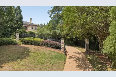 [Address not provided], Atlanta, GA 30342 - Photo 152