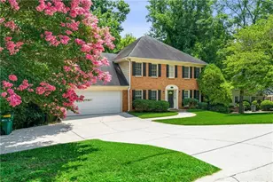 5040 Huntshire Ln SW, Lilburn, GA 30047 - Photo 2