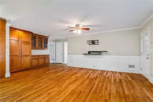 5040 Huntshire Ln SW, Lilburn, GA 30047 - Photo 12