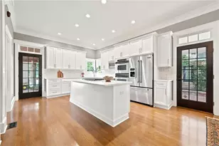 3901 Hazelhurst Dr, Marietta, GA 30066 - Photo 4