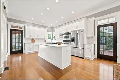 3901 Hazelhurst Drive, Marietta, GA 30066 - Photo 4