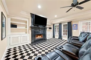 3901 Hazelhurst Dr, Marietta, GA 30066 - Photo 8