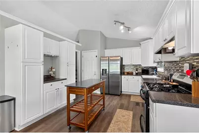 4983 Hunters Cove Drive, Acworth, GA 30101 - Photo 10
