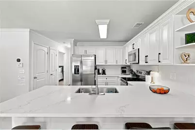 728 Skyview Drive NE, Marietta, GA 30060 - Photo 14