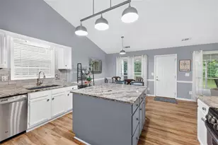 910 Prestonwood Dr, Lawrenceville, GA 30043 - Photo 8