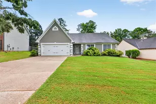 910 Prestonwood Dr, Lawrenceville, GA 30043 - Photo 1