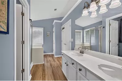 910 Prestonwood Drive, Lawrenceville, GA 30043 - Photo 18