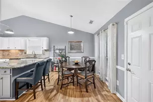 910 Prestonwood Dr, Lawrenceville, GA 30043 - Photo 12