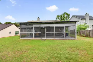 910 Prestonwood Dr, Lawrenceville, GA 30043 - Photo 32