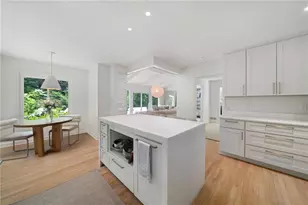 4037 Conway Valley Rd NW, Atlanta, GA 30327 - Photo 12