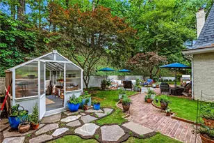 1382 W Wesley Rd NW, Atlanta, GA 30327 - Photo 34