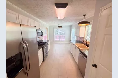 245 Mary Lynn Lane, Newnan, GA 30265 - Photo 2