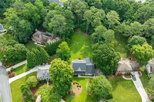 4362 Karls Gate Dr, Marietta, GA 30068 - Photo 2