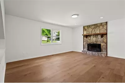 4899 Hawk Trail NE, Marietta, GA 30066 - Photo 4