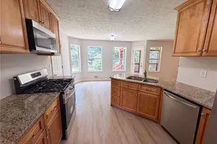 2684 High Point Ct, Loganville, GA 30052 - Photo 2