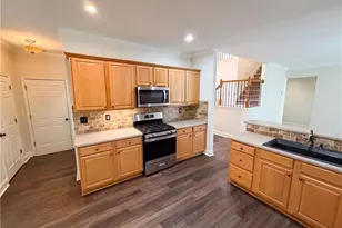 8635 Amsbury Way, Cumming, GA 30041 - Photo 14
