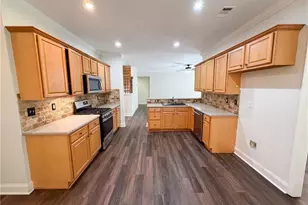 8635 Amsbury Way, Cumming, GA 30041 - Photo 2