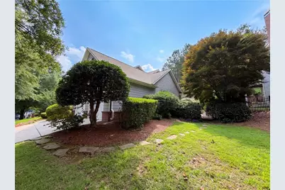 8635 Amsbury Way, Cumming, GA 30041 - Photo 44