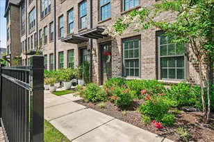 6715 Prelude Dr, Atlanta, GA 30328 - Photo 2