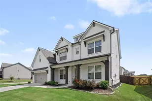 624 Henson Farm Dr, Loganville, GA 30052 - Photo 2