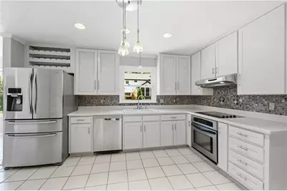 5157 Lakesprings Drive, Dunwoody, GA 30338 - Photo 14