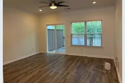 1044 Liberty Parkway NW, Atlanta, GA 30318 - Photo 16