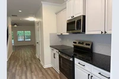 1044 Liberty Parkway NW, Atlanta, GA 30318 - Photo 8