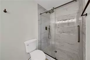 1044 Liberty Pkwy NW, Atlanta, GA 30318 - Photo 16