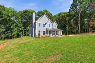 124 Maney Dr, Statham, GA 30666 - Photo 2