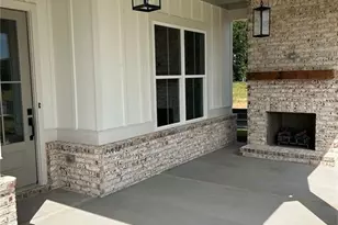 1553 Assembly Cir, Gainesville, GA 30501 - Photo 2