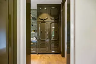 4881 Powers Ferry Rd, Atlanta, GA 30327 - Photo 10