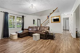 3950 Rocmar Dr, Snellville, GA 30039 - Photo 4