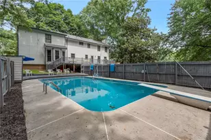 385 Summerfield Dr, Alpharetta, GA 30022 - Photo 8