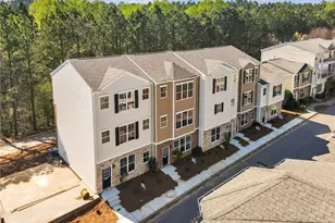 199 Riverstone Commons Cir, Canton, GA 30114 - Photo 2