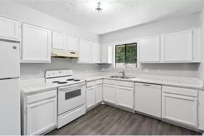 7055 Hania Drive, Fairburn, GA 30213 - Photo 14