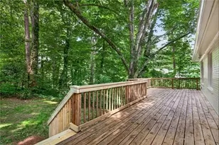 656 Channing Dr NW, Atlanta, GA 30318 - Photo 32