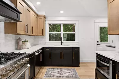 656 Channing Drive NW, Atlanta, GA 30318 - Photo 16