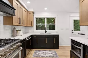 656 Channing Dr NW, Atlanta, GA 30318 - Photo 16