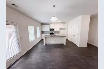 821 Walnut Woods Drive, Braselton, GA 30517 - Photo 2
