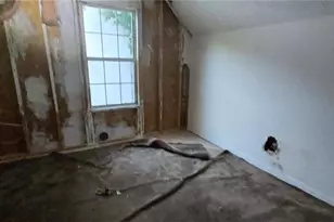 2009 Sandlake Dr SW, Atlanta, GA 30331 - Photo 8