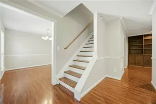 260 Barrington Dr E, Roswell, GA 30076 - Photo 2