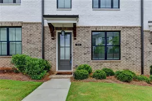603 Millcroft Blvd, Buford, GA 30518 - Photo 2