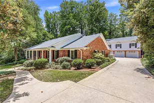 1281 Springdale Rd, Gainesville, GA 30501 - Photo 2