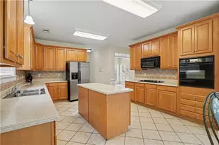 1086 Rowanshyre Cir, McDonough, GA 30253 - Photo 18