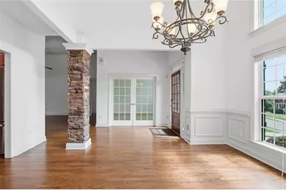 5827 Cliff Valley Way, Flowery Branch, GA 30542 - Photo 4