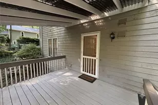 3801 Oxford Way E, Marietta, GA 30062 - Photo 16