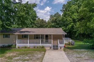 134 Asbestos Rd, Cleveland, GA 30528 - Photo 4