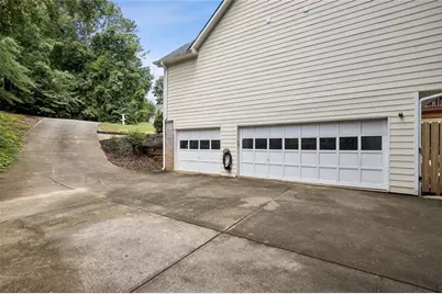 1889 Gray Gables Way NE, Buford, GA 30519 - Photo 4