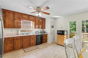 8618 Wood Springs Ct, Douglasville, GA 30135 - Photo 10